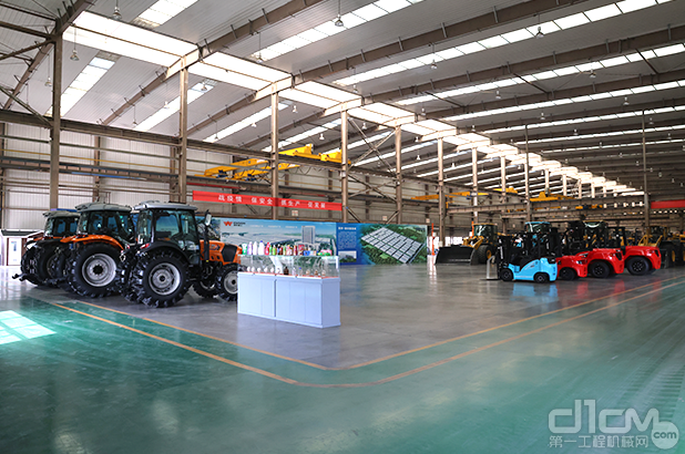 展廳上的力量 叉車與農(nóng)機(jī)，農(nóng)業(yè)機(jī)械制造的創(chuàng)新與未來
